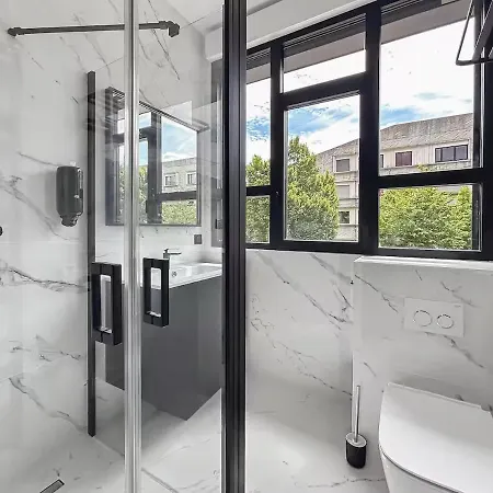 Apartment T1 103 Eaux Claires, Premium, Clim, Garage Prive *