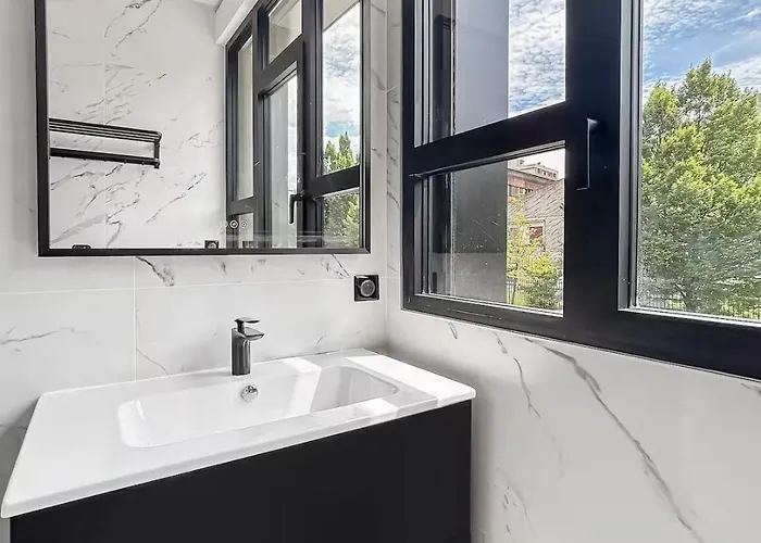 T1 103 Eaux Claires, Premium, Clim, Garage Prive *